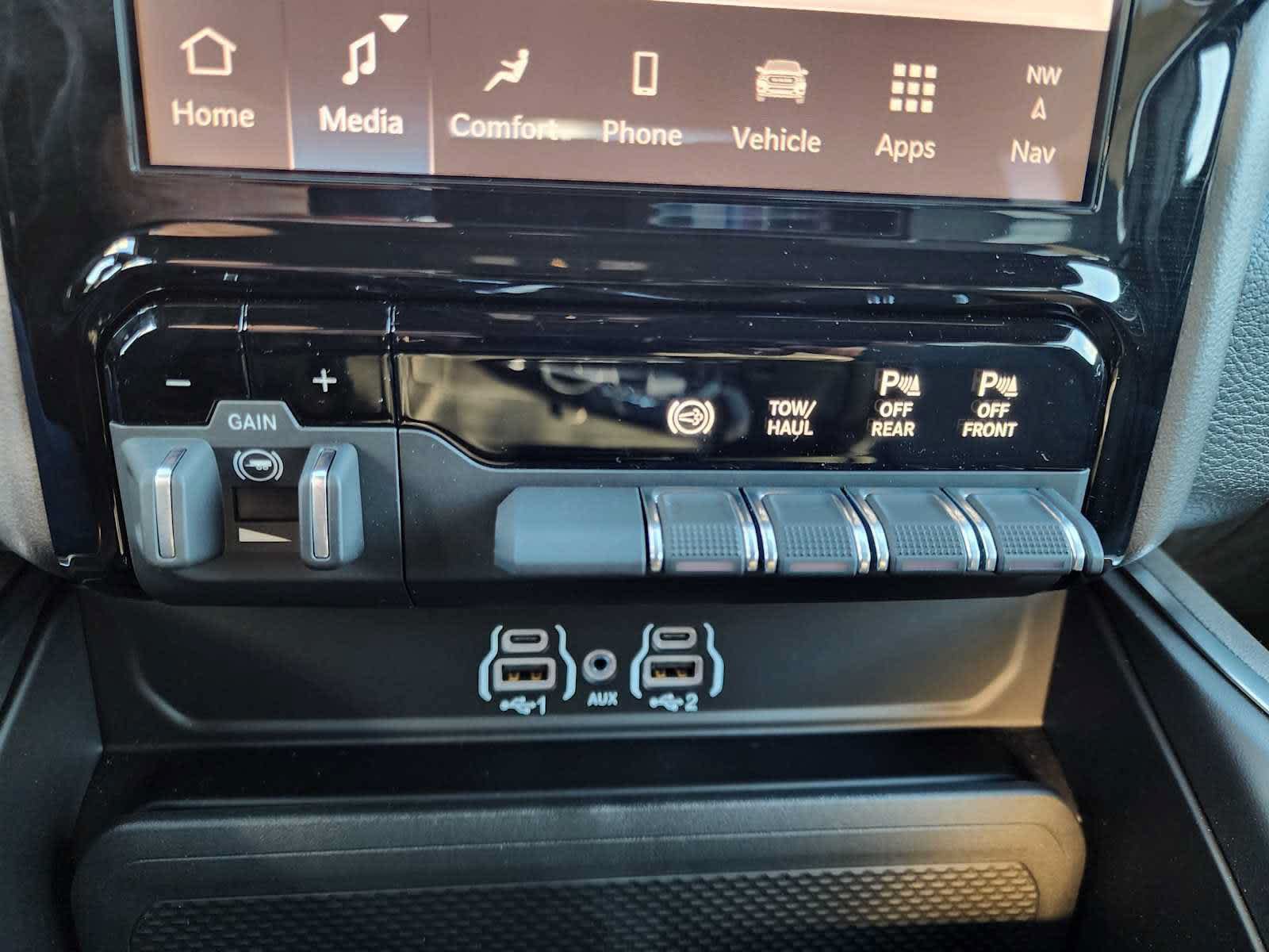New 2026 RAM 2500 Big Horn AWD/4WD image 22