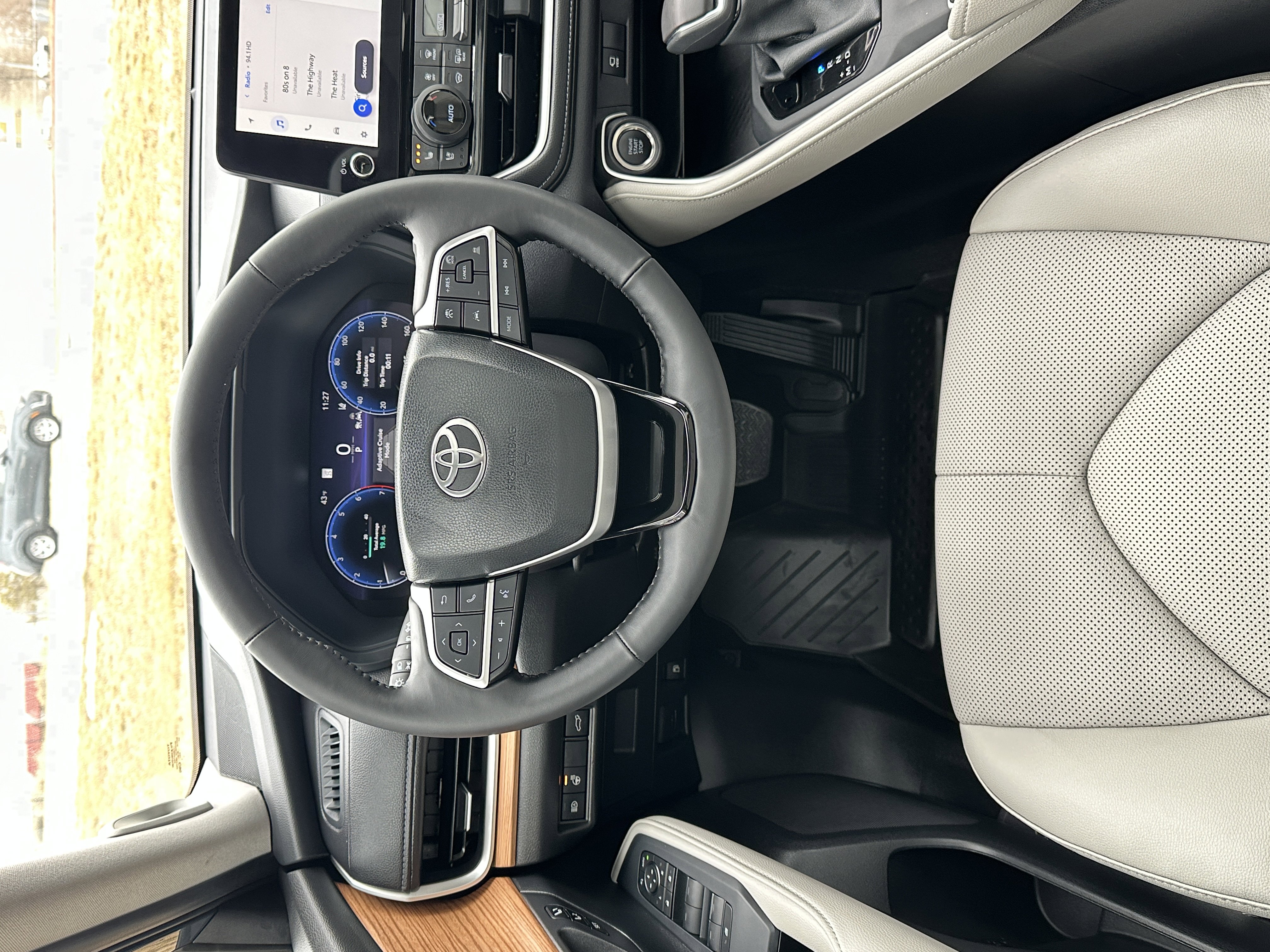 Used 2025 Toyota Grand Highlander AWD image 44