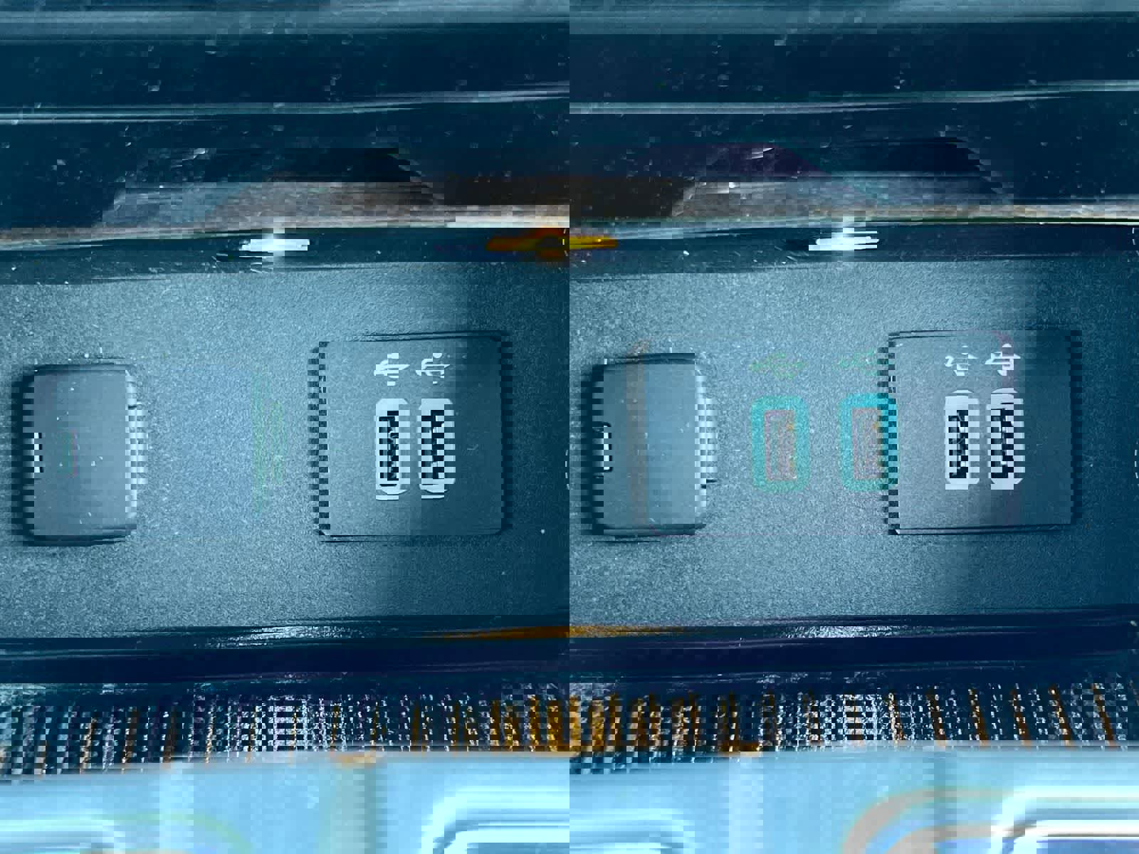 Used 2016 Ford F150 Platinum w/ Equipment Group 701A Luxury image 30