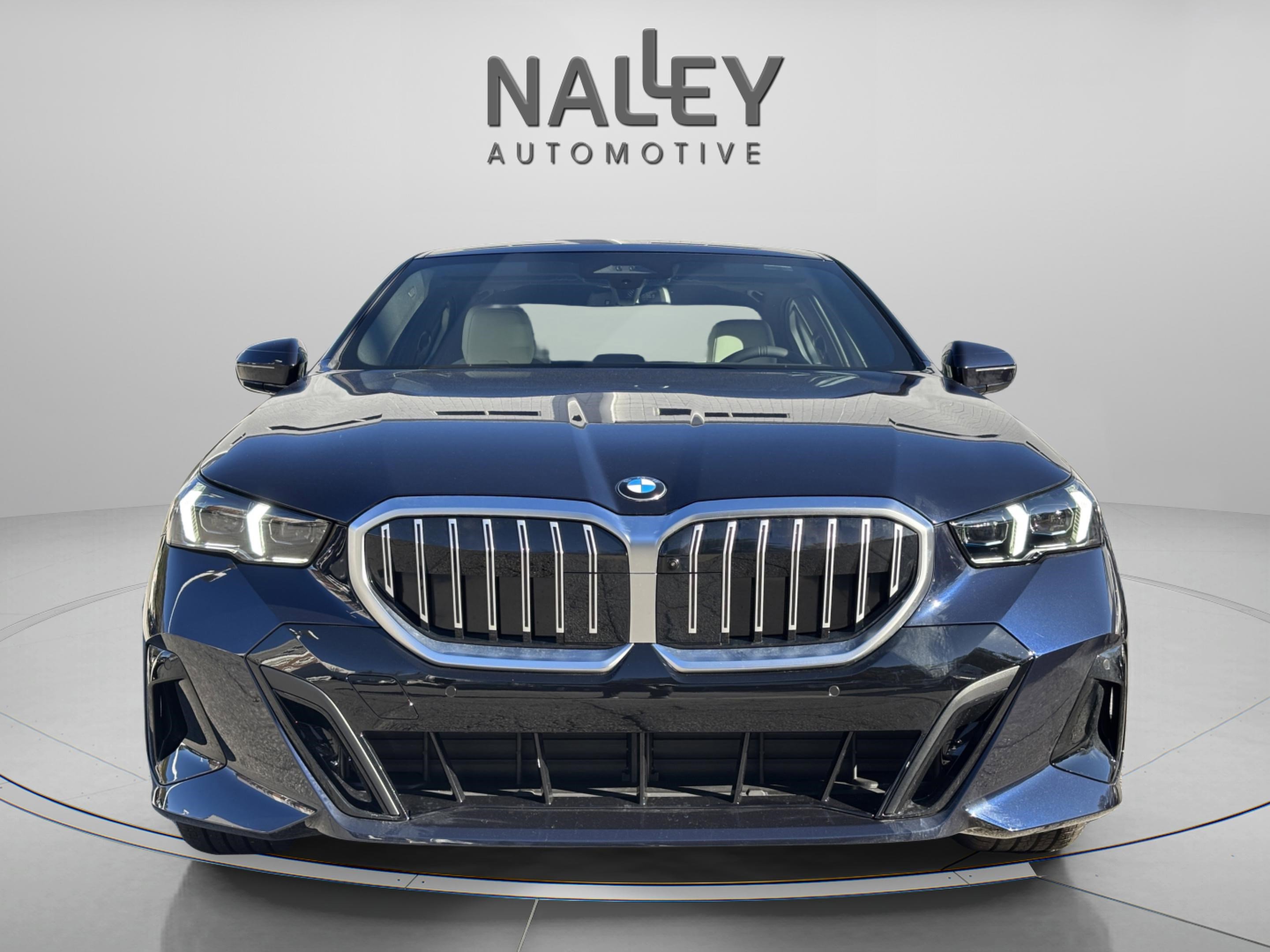 Used 2026 BMW 530i w/ M Sport Package image 7