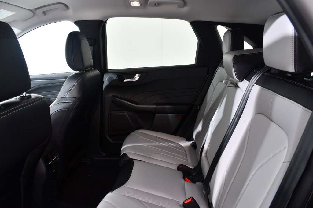 New 2025 Ford Escape SE w/ PHEV Premium Package image 16