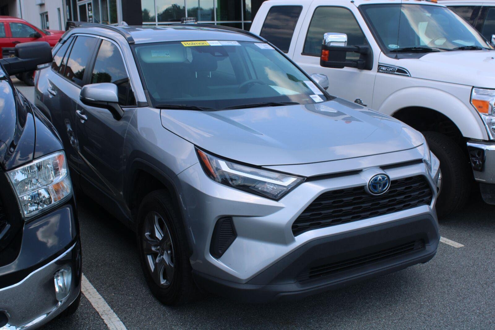 Used 2023 Toyota RAV4 XLE w/ XLE Grade Weather Package AWD/4WD image 3