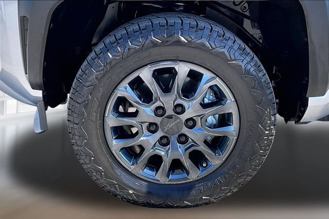 Used 2025 Toyota 4Runner SR5 image 28