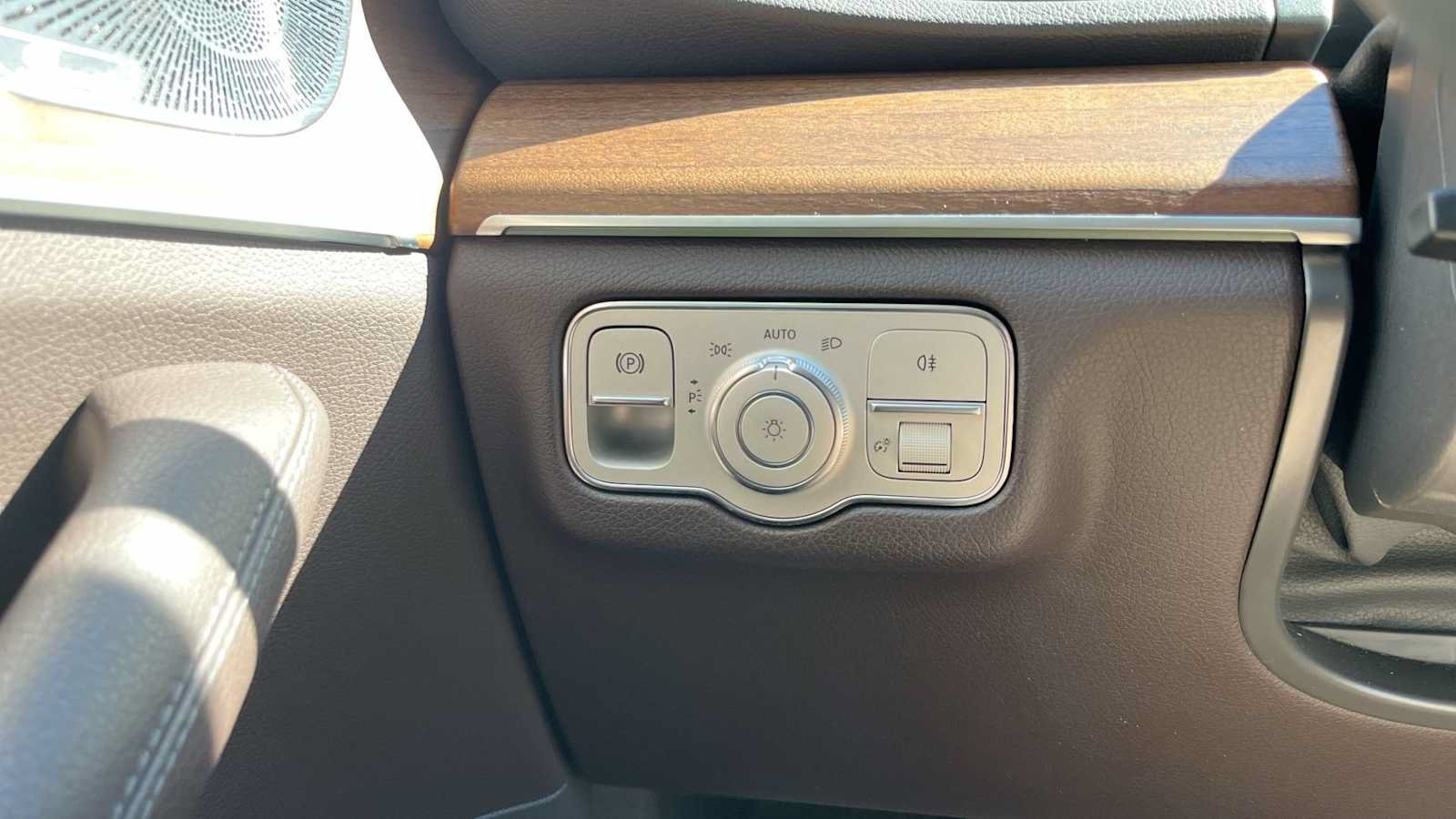 Certified 2020 Mercedes-Benz GLE 350 4MATIC image 31