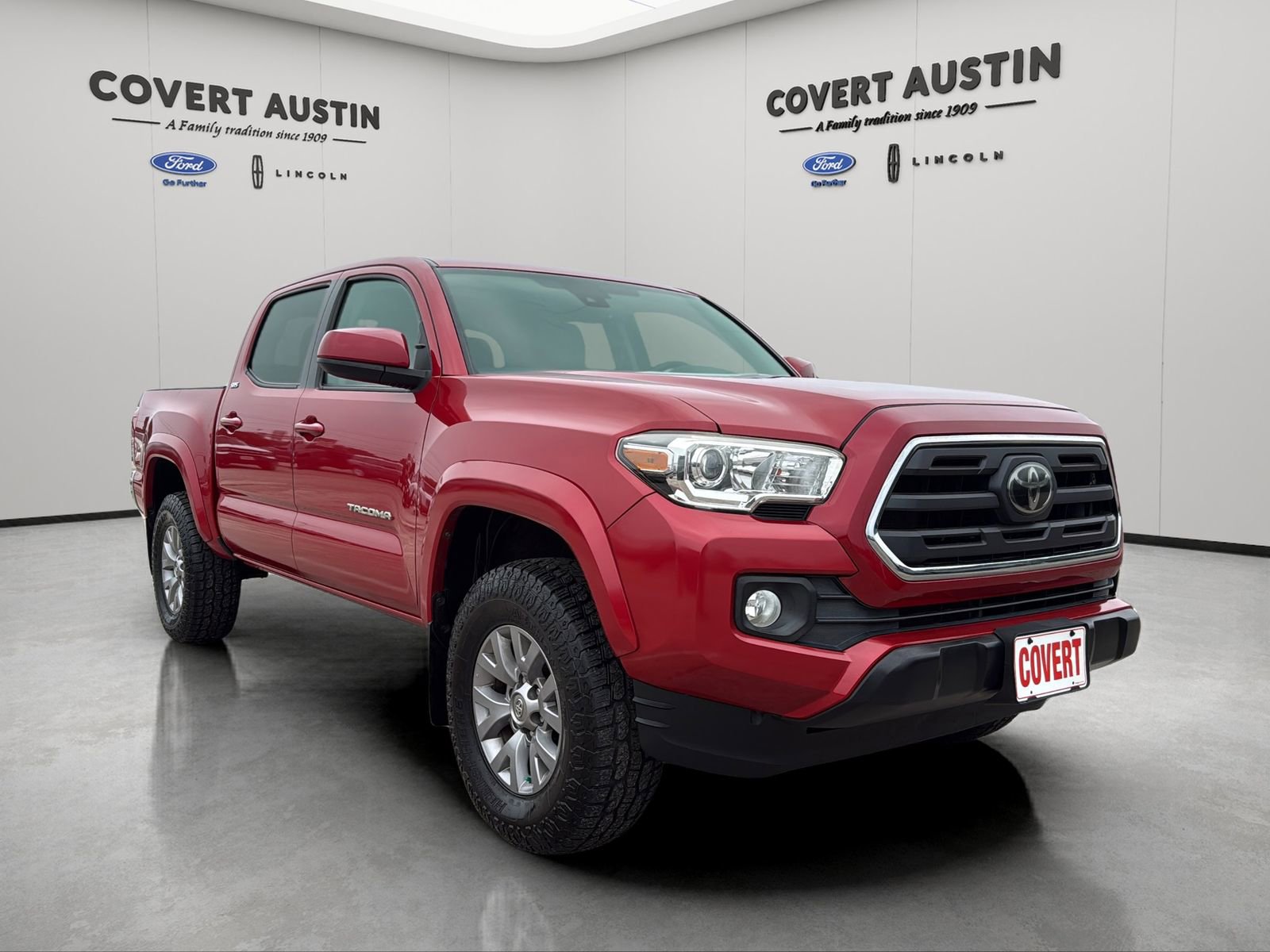 Used 2019 Toyota Tacoma SR5 AWD/4WD image 7