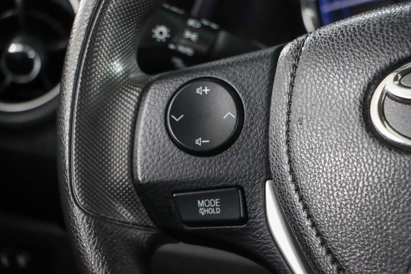 Used 2019 Toyota Corolla LE image 13