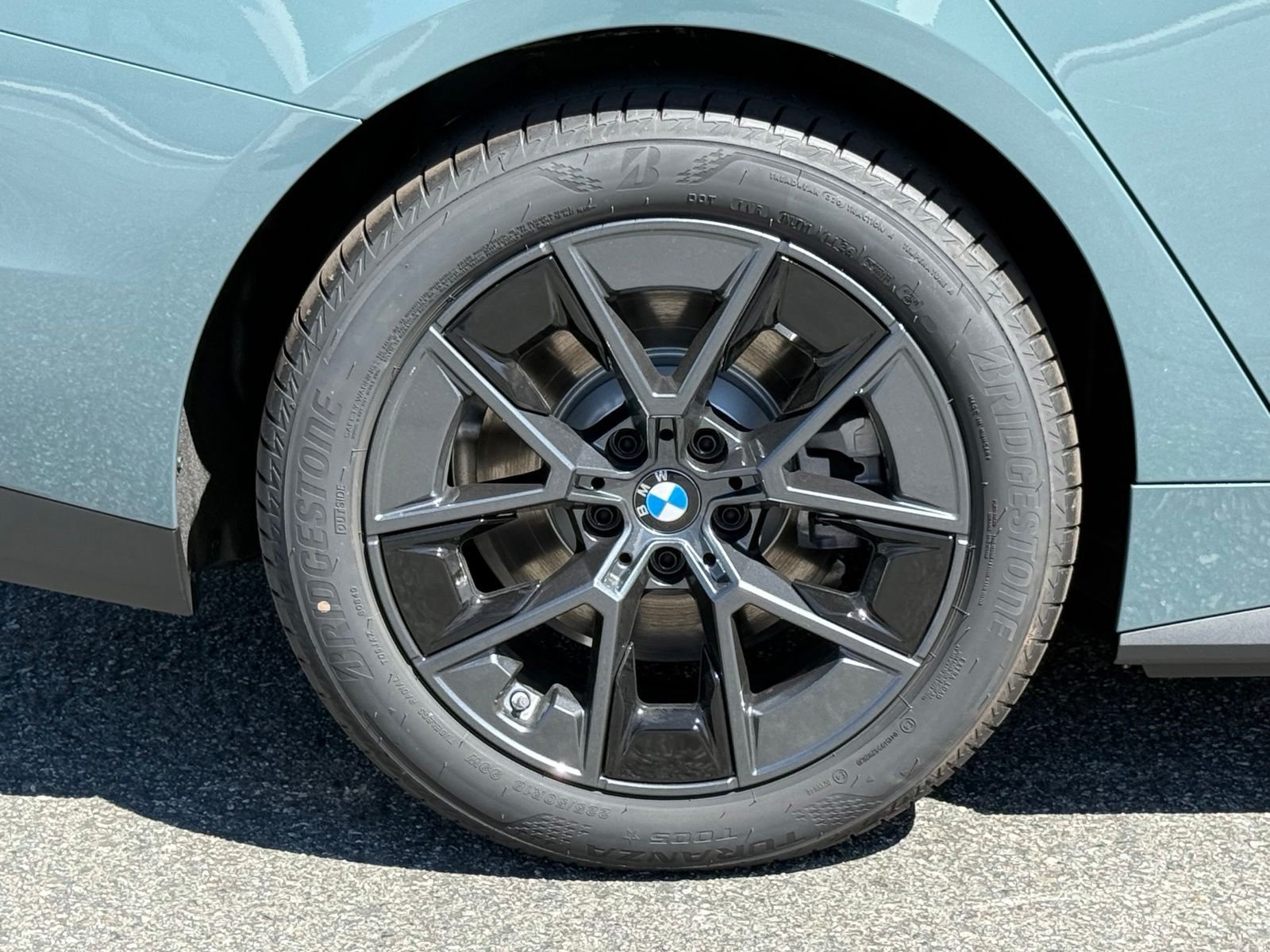 New 2026 BMW i4 eDrive40 RWD image 18