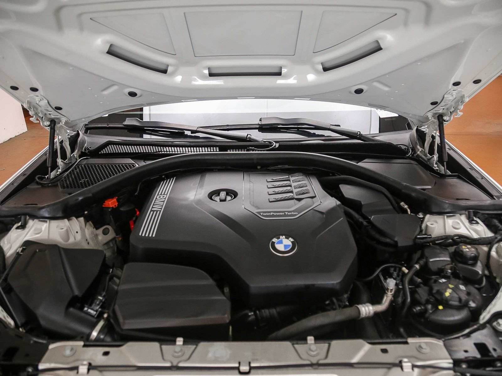 Used 2024 BMW 330i Sedan w/ Convenience Package RWD image 28