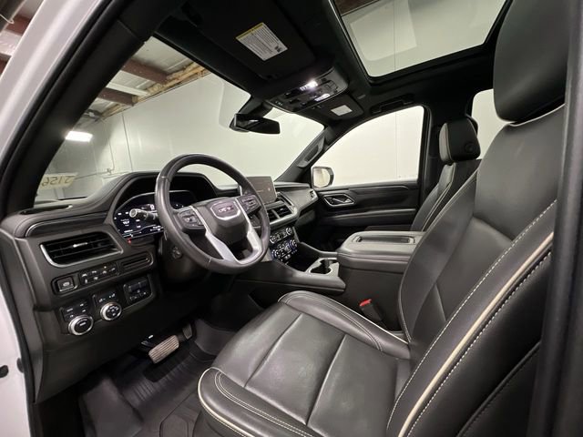 Certified 2022 GMC Yukon SLT w/ SLT Premium Package AWD/4WD image 10