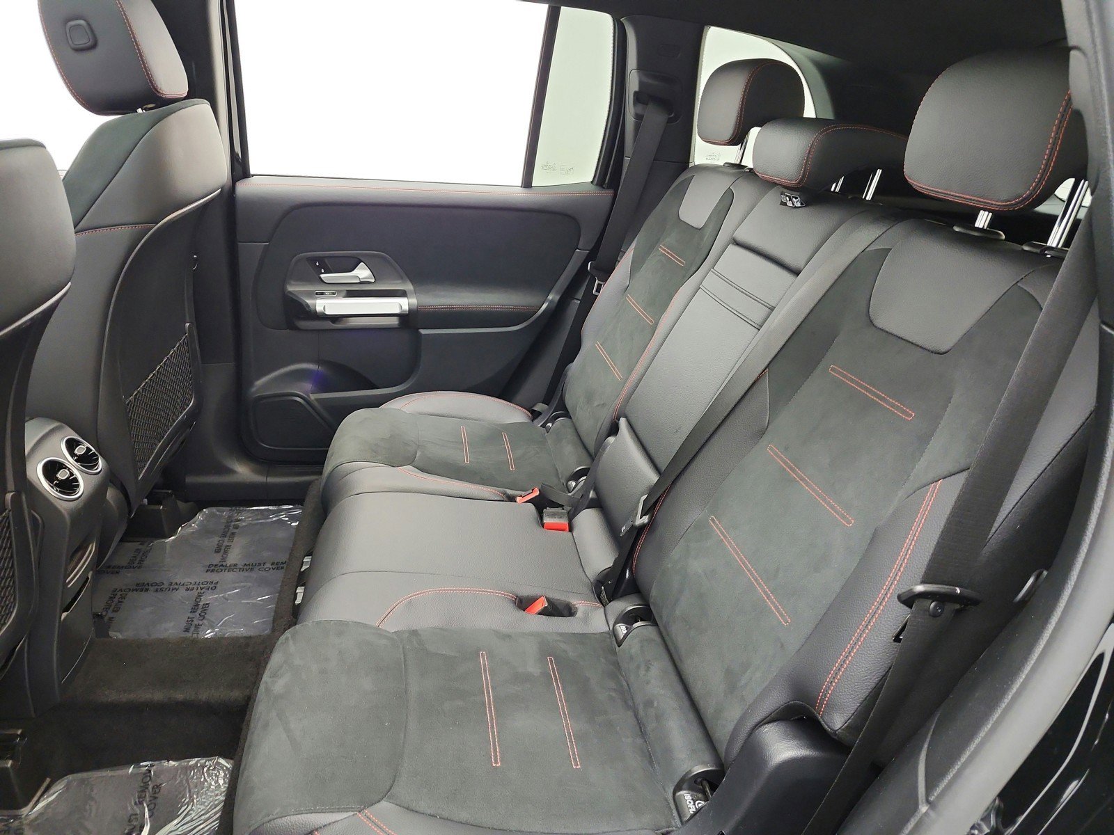 Used 2022 Mercedes-Benz GLB 250 image 13