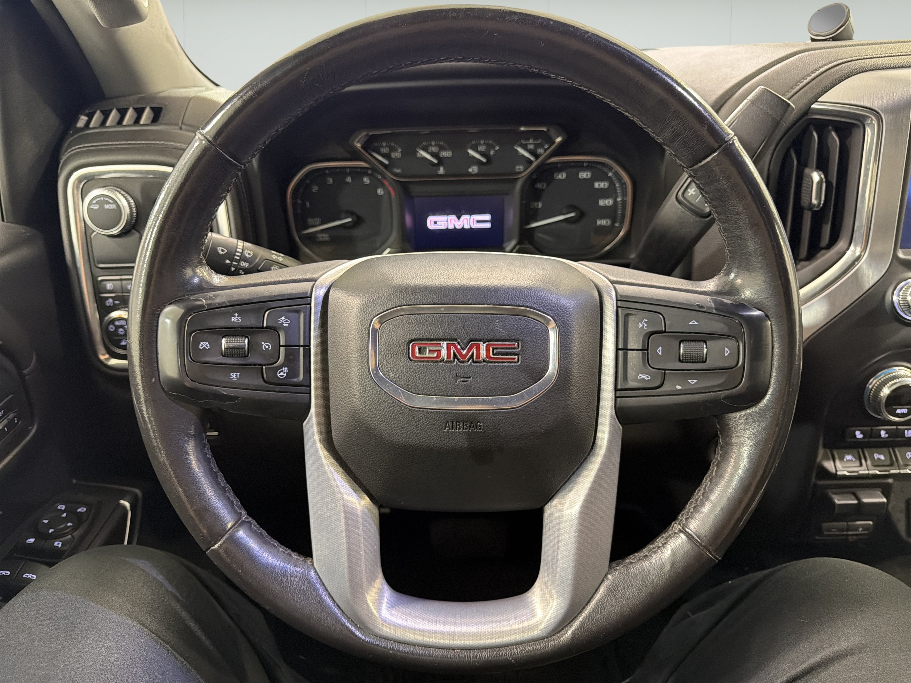 Used 2021 GMC Sierra 1500 SLT RWD image 9