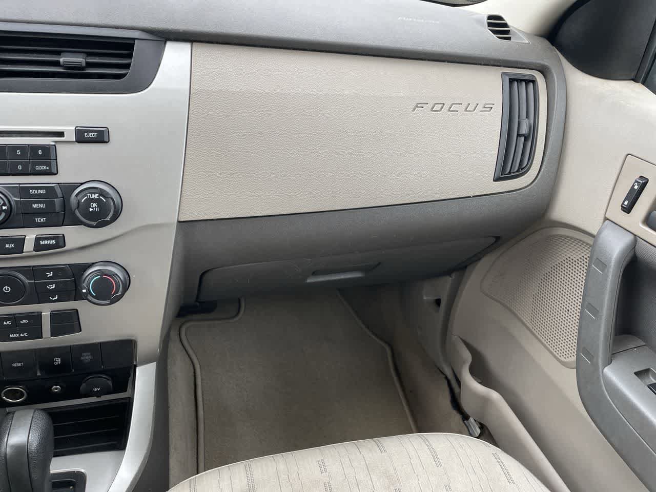 Used 2008 Ford Focus SE FWD image 16
