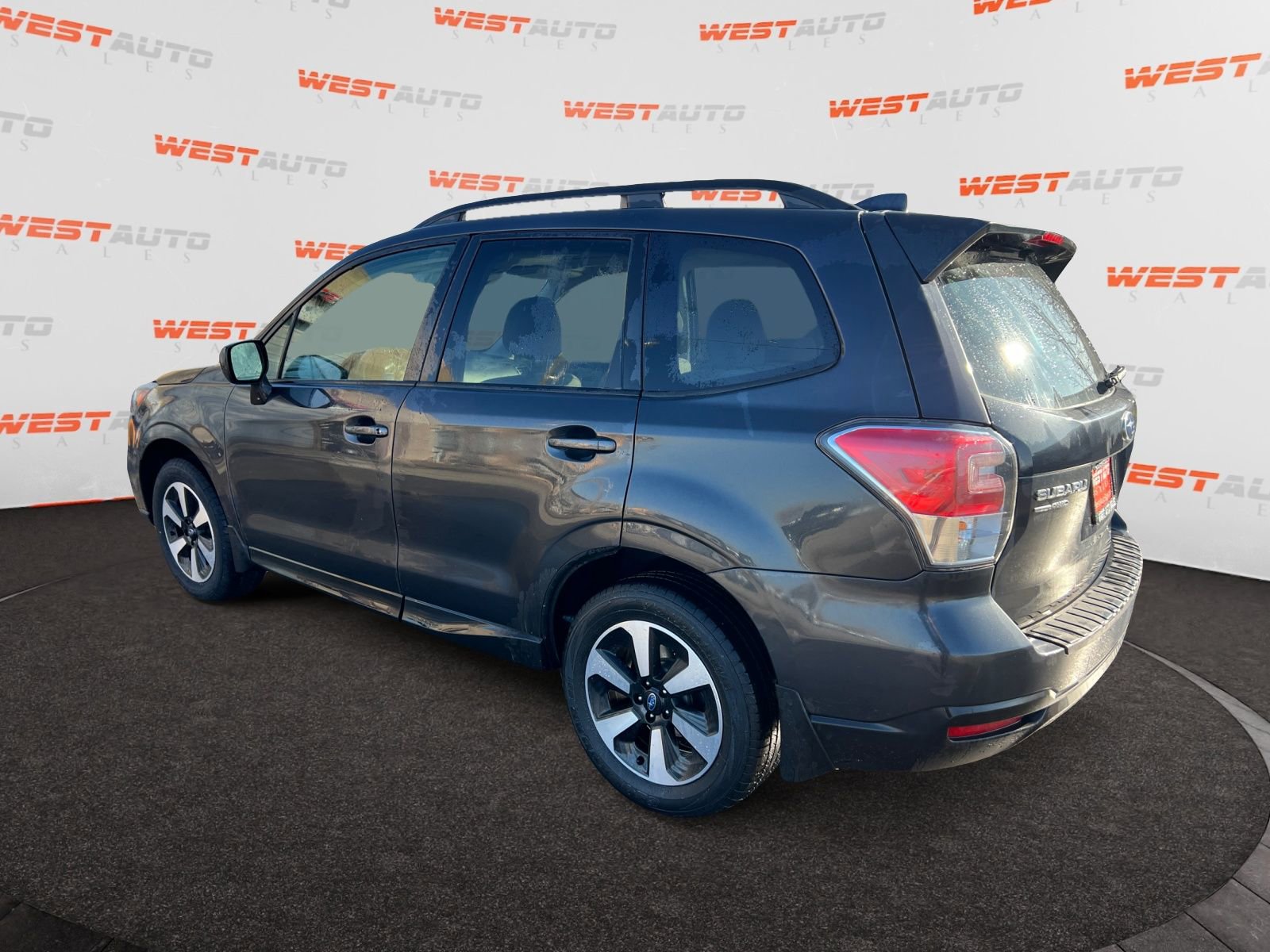 Used 2018 Subaru Forester 2.5i Premium AWD/4WD image 3