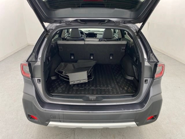 Used 2025 Subaru Outback Limited AWD/4WD image 39