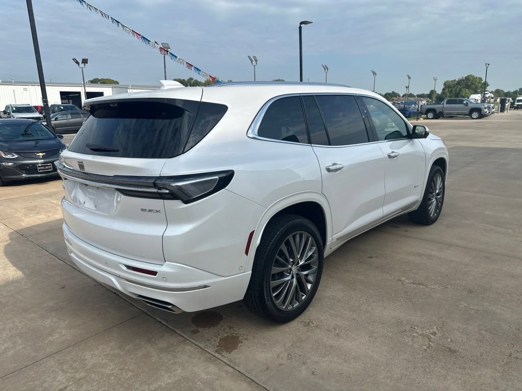 Used 2025 Buick Enclave Avenir AWD/4WD image 30