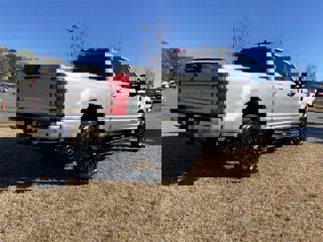 Used 2022 Ford F250 Lariat w/ Black Appearance Package image 38