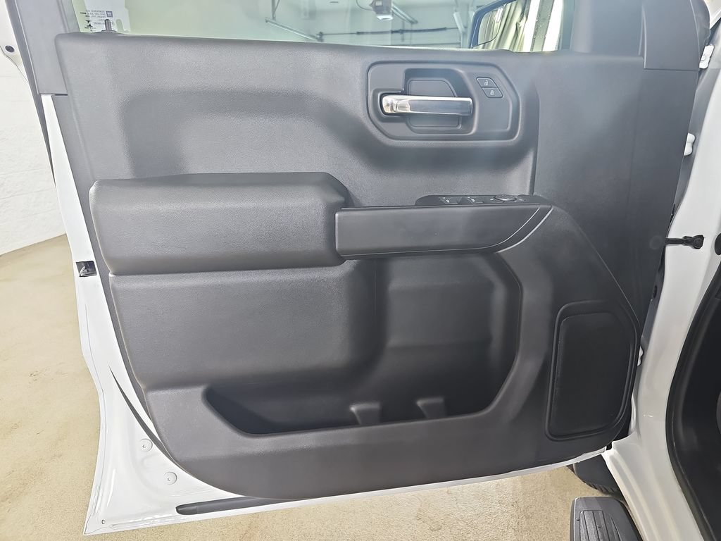 Certified 2022 Chevrolet Silverado 1500 Custom Trail Boss w/ LPO, Dark Essentials Package AWD/4WD image 31