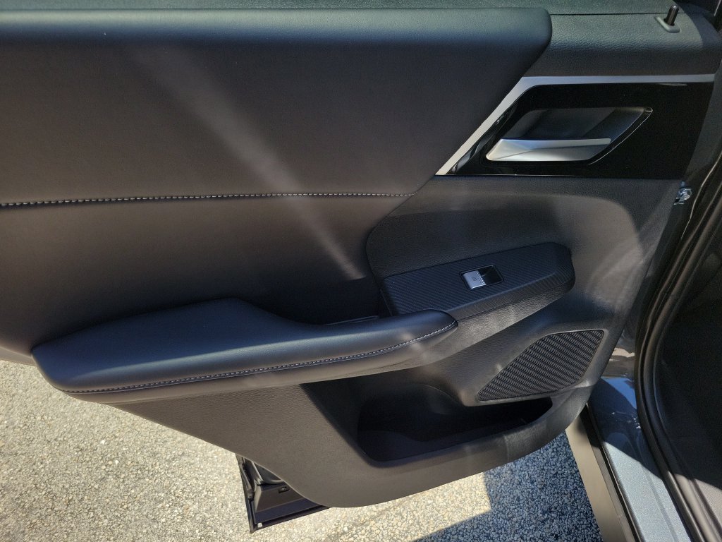 New 2026 Nissan Rogue SL AWD/4WD image 14