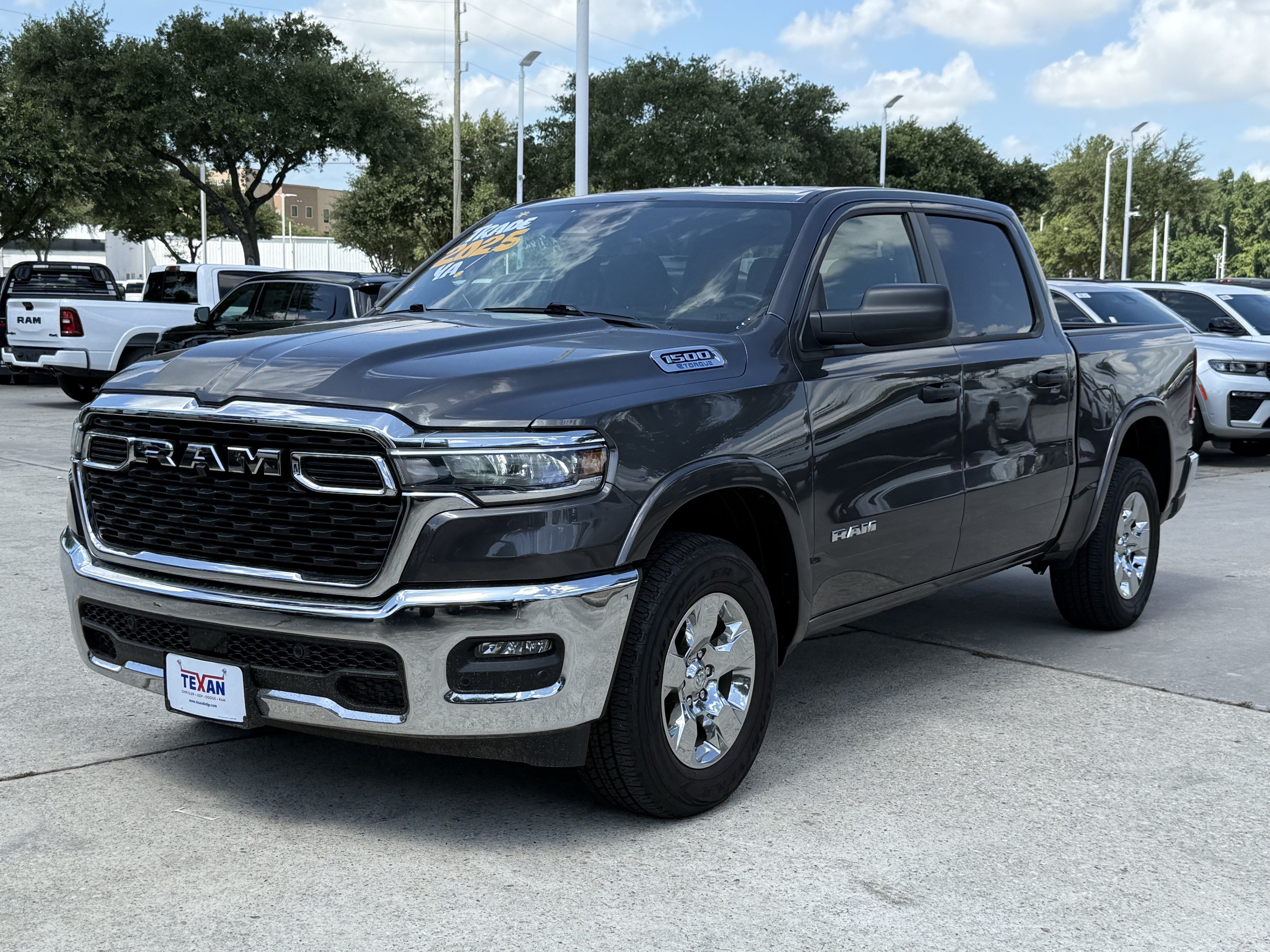 Used 2025 RAM 1500 Big Horn AWD/4WD image 10