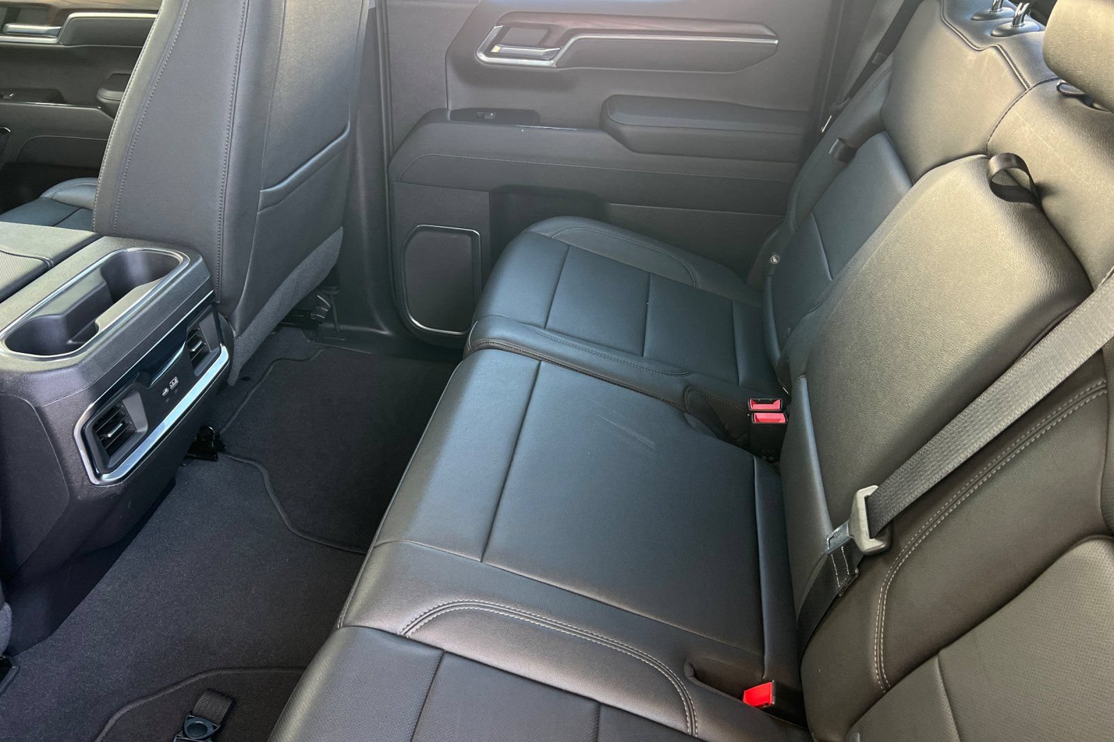 Used 2022 GMC Sierra 1500 SLT w/ SLT Convenience Package AWD/4WD image 15