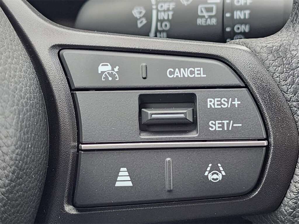 Used 2024 Honda CR-V LX image 31