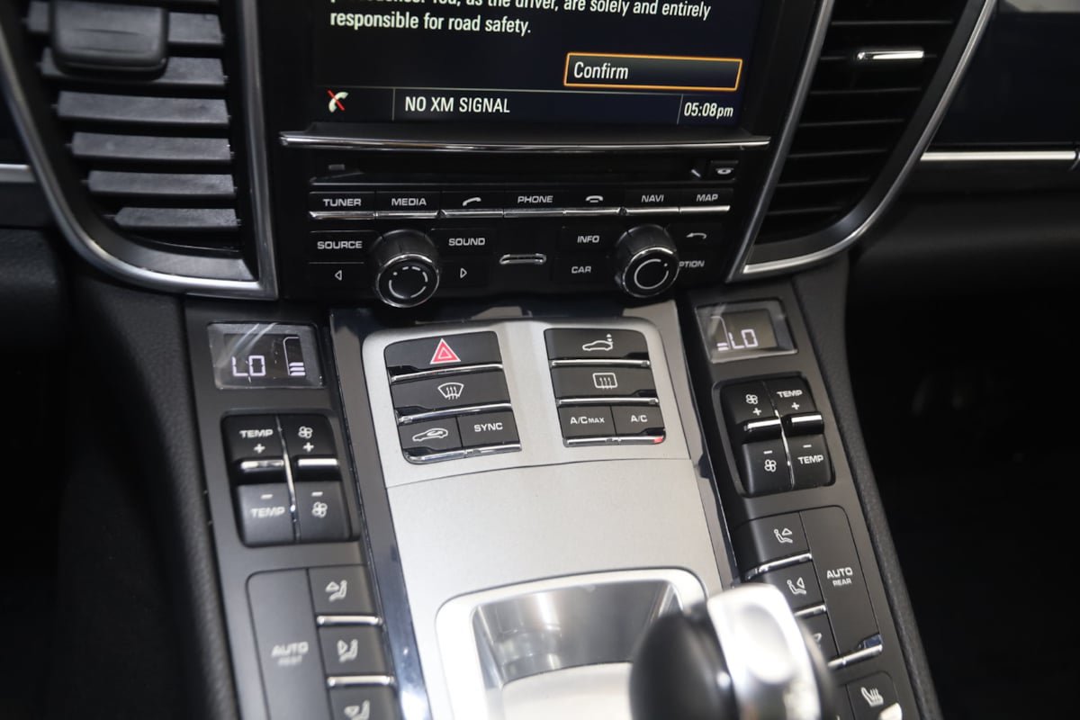 Used 2016 Porsche Panamera 4 Edition AWD/4WD image 28