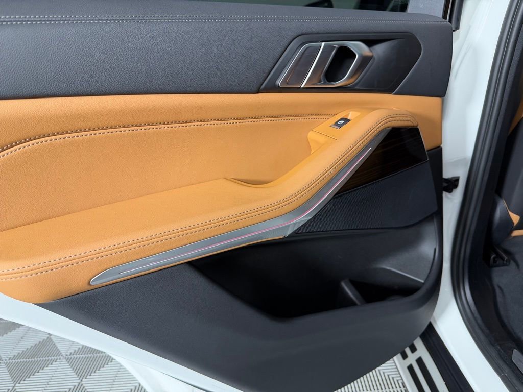 Used 2023 BMW X5 sDrive40i w/ Parking Assistance Package image 27