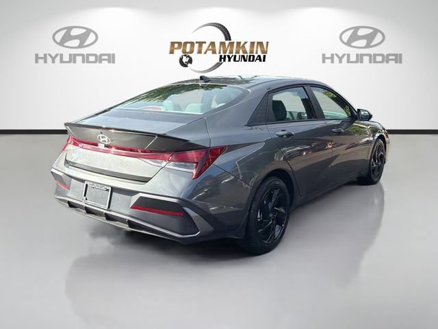 Certified 2026 Hyundai Elantra Sport FWD image 5