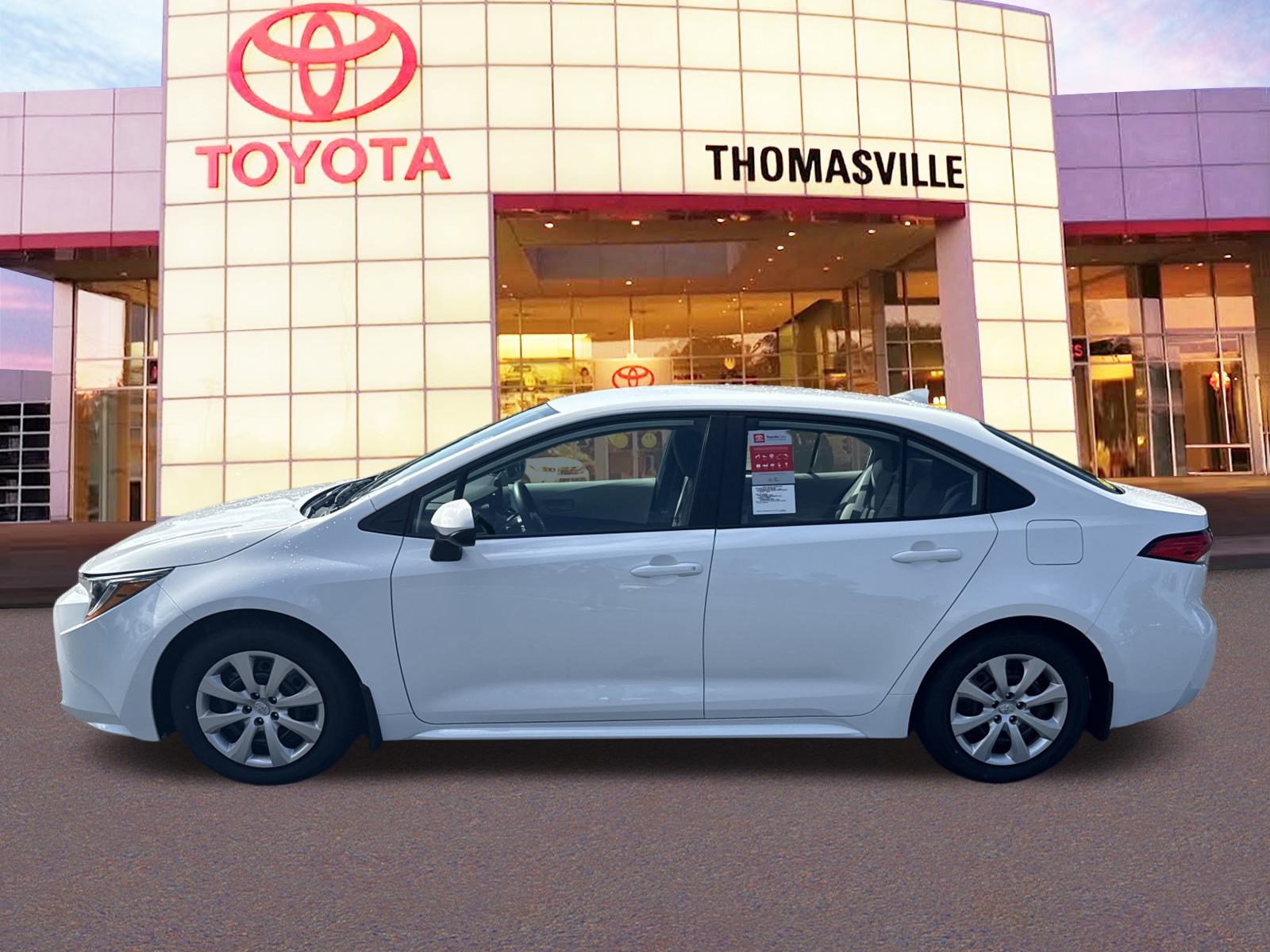 Used 2025 Toyota Corolla LE FWD image 8