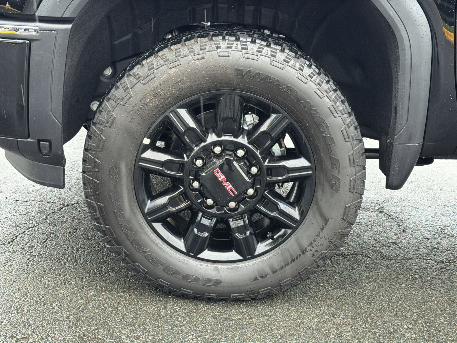 New 2026 GMC Sierra 2500 AT4 w/ Technology Package AWD/4WD image 12