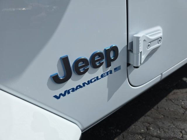 Used 2025 Jeep Wrangler Sahara 4xe w/ Safety Group image 56