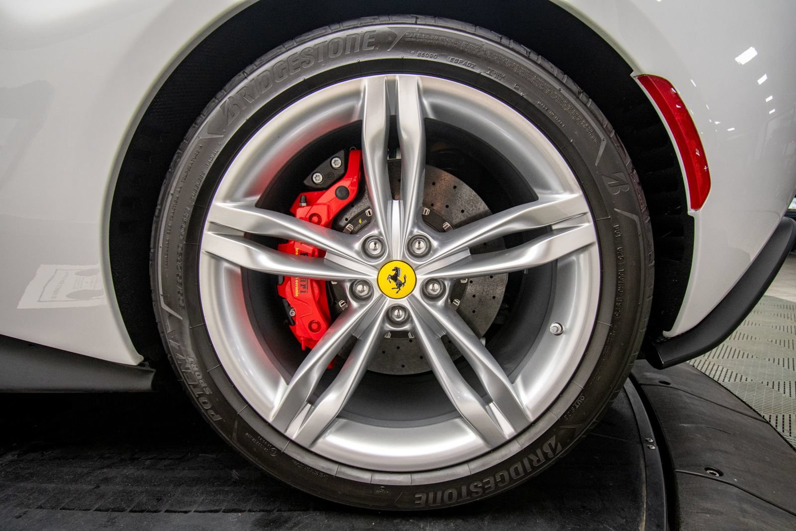 Used 2025 Ferrari 296 GTS RWD image 44