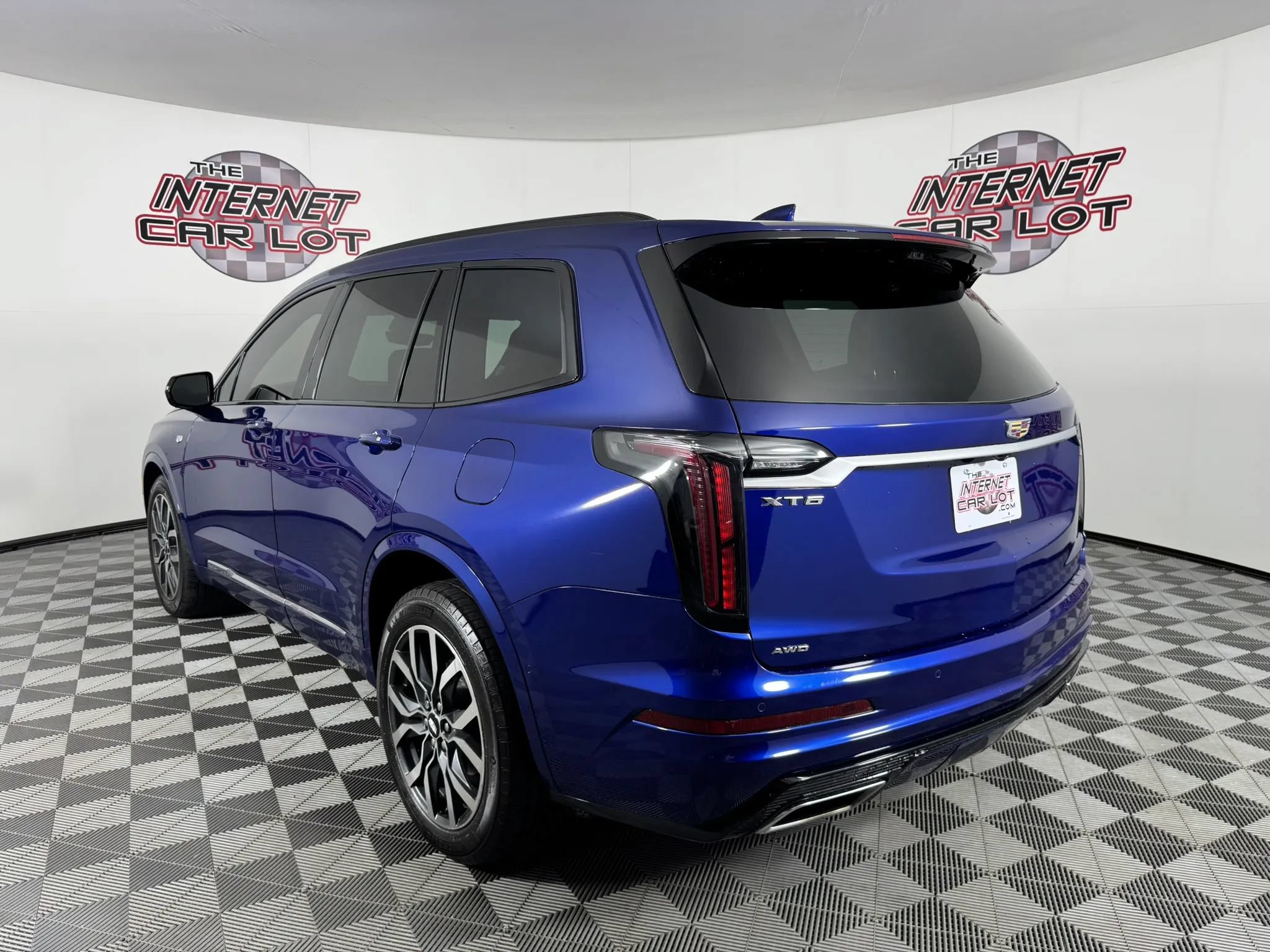 Used 2023 Cadillac XT6 Sport w/ Platinum Package AWD/4WD image 5