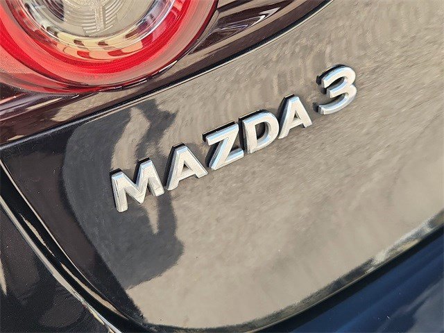 Used 2022 MAZDA MAZDA3 s image 32