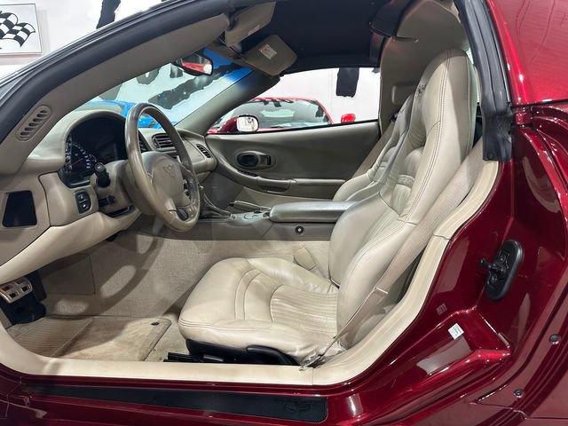 Used 2003 Chevrolet Corvette Coupe w/ Preferred Equipment Group RWD image 9