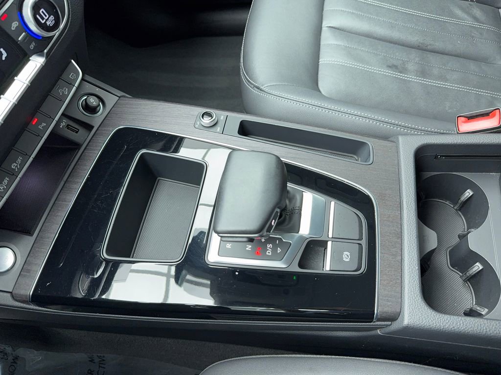 Used 2022 Audi Q5 2.0T Premium w/ Convenience Package image 33