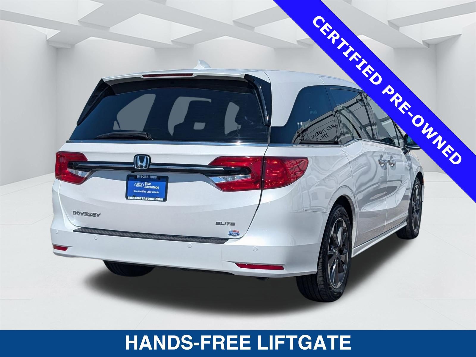 Used 2023 Honda Odyssey Elite image 4