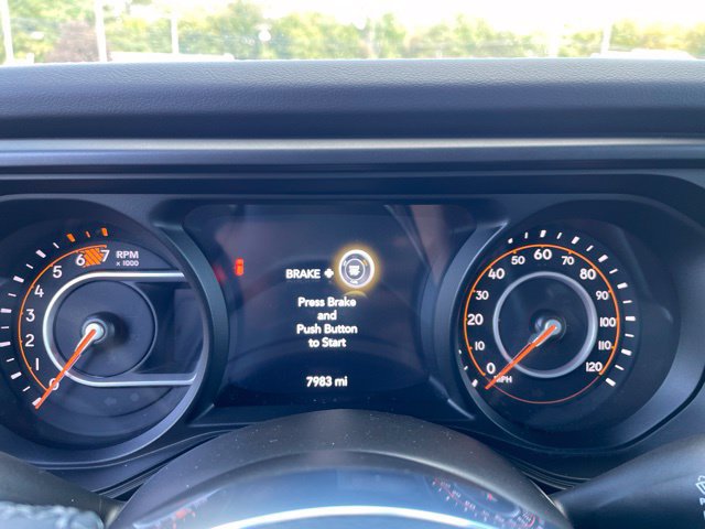 Used 2025 Jeep Wrangler Unlimited Sahara AWD/4WD image 17