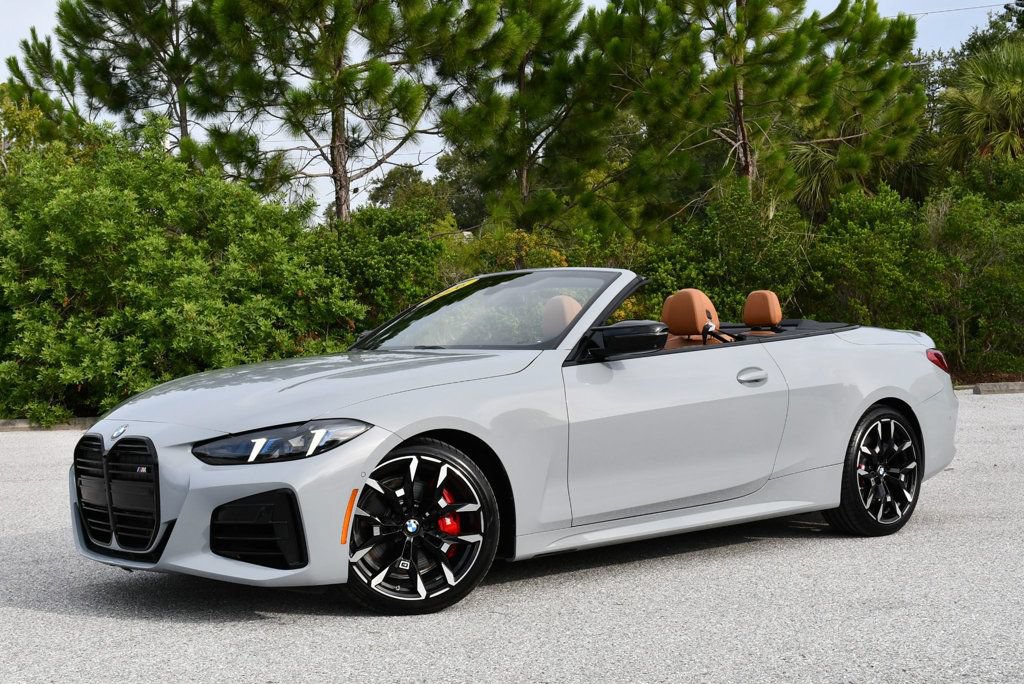 Used 2026 BMW M440i Convertible w/ Premium Package RWD image 22