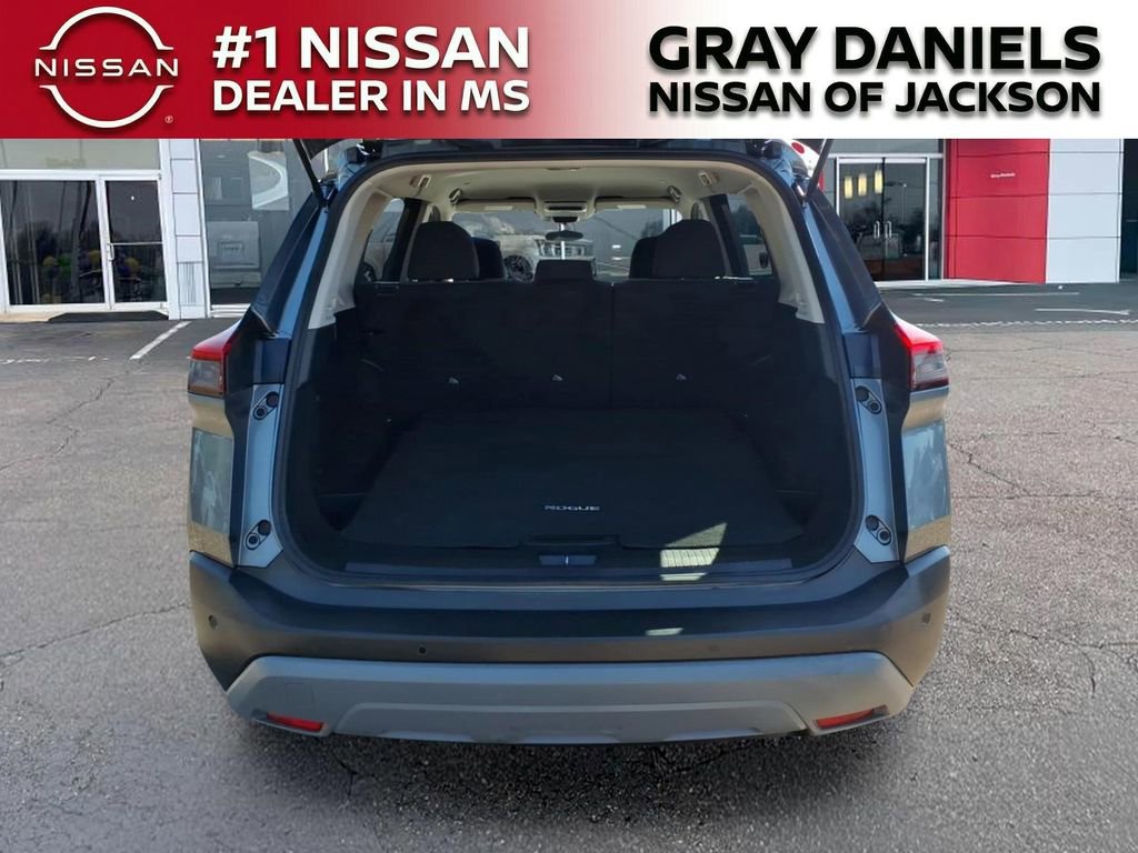 Used 2023 Nissan Rogue SV FWD image 8