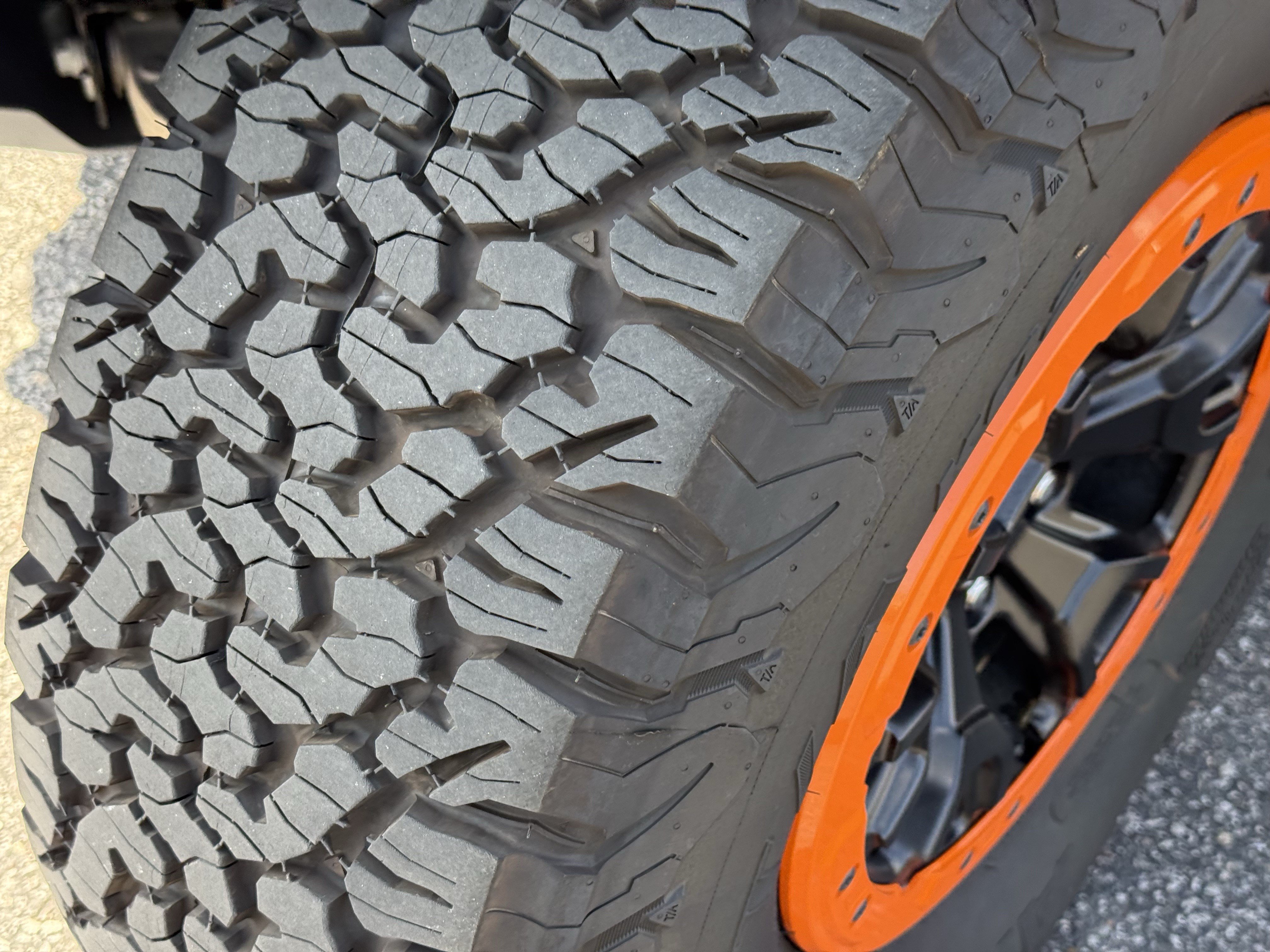 Used 2025 Ford Bronco Raptor AWD/4WD image 12