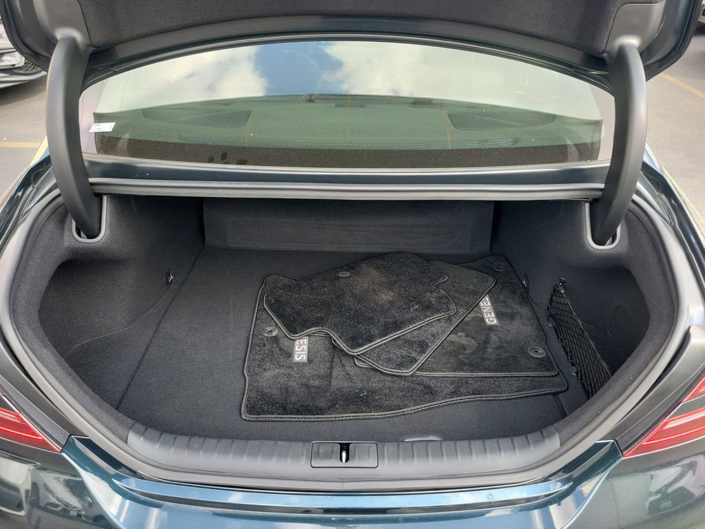 Used 2024 Genesis G70 3.3T Advanced image 9