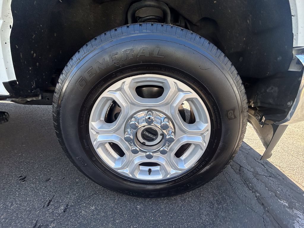 Used 2025 Ford F250 XLT AWD/4WD image 11