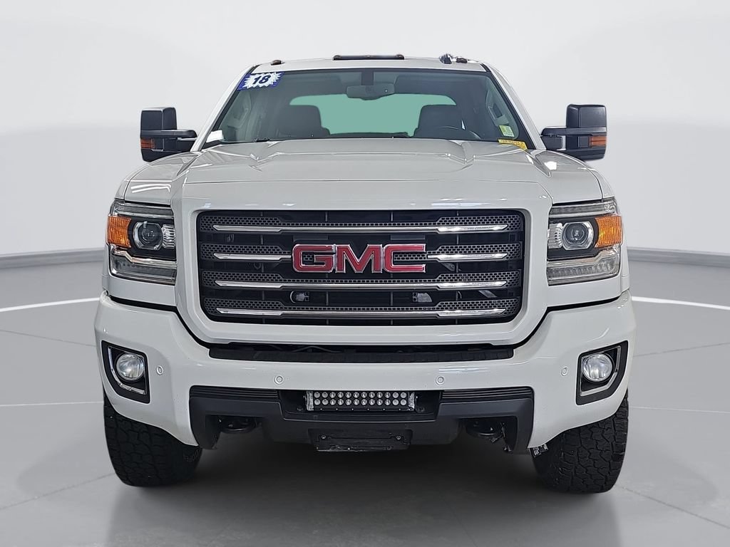 Used 2018 GMC Sierra 2500 SLT w/ All Terrain HD Package AWD/4WD image 10