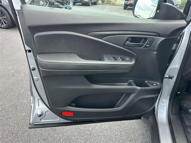 Used 2025 Honda Ridgeline TrailSport image 12