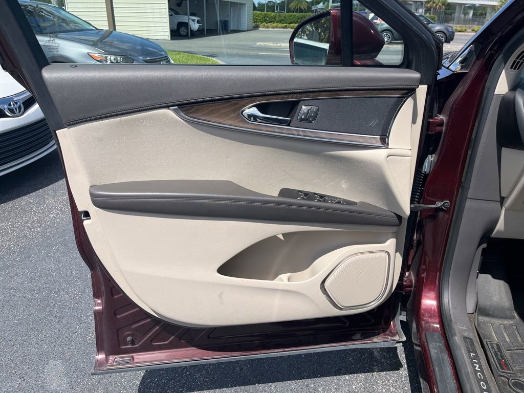Used 2018 Lincoln MKX Select w/ Select Plus Package FWD image 20