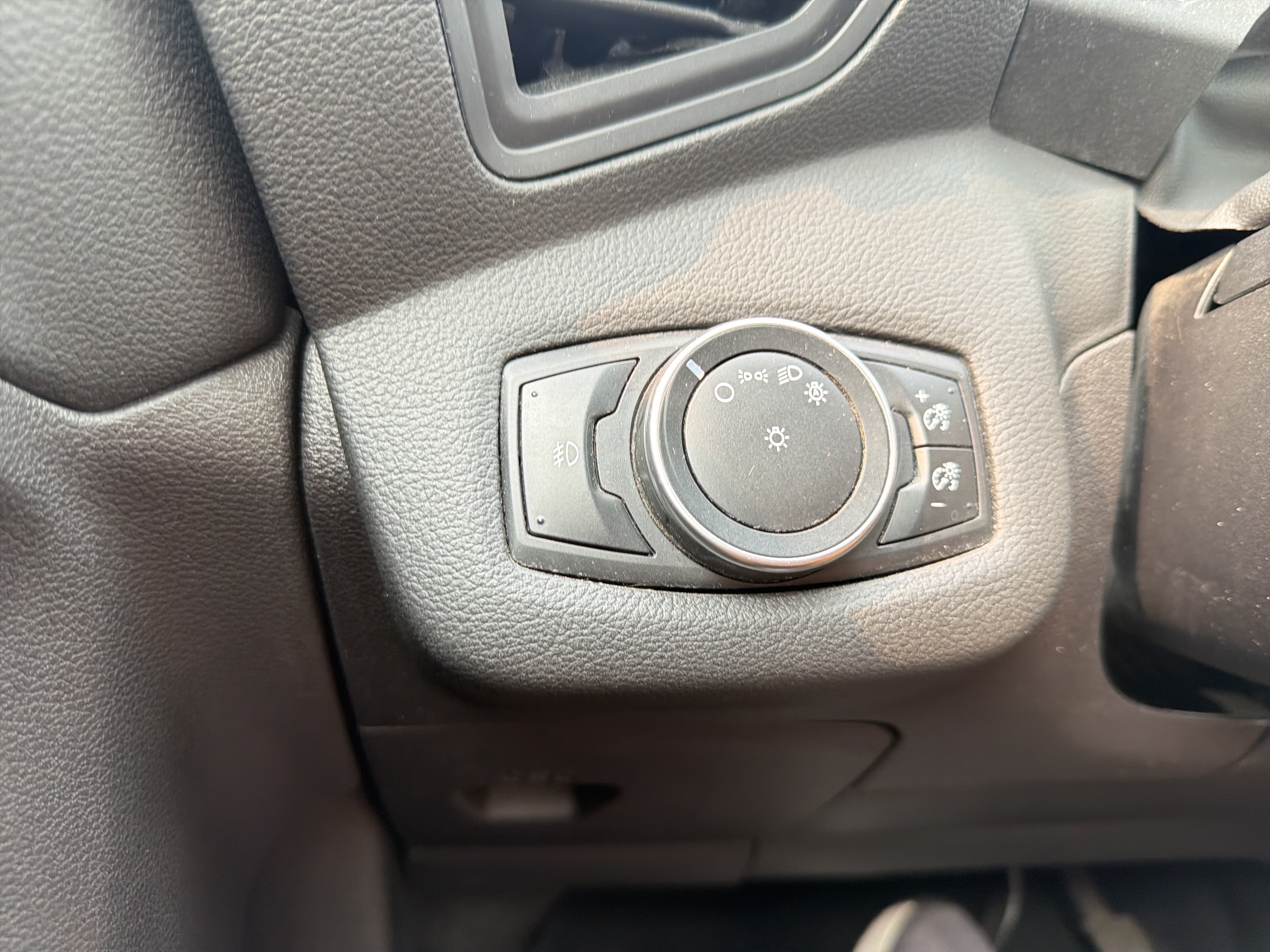 Used 2016 Ford Escape SE AWD/4WD image 27