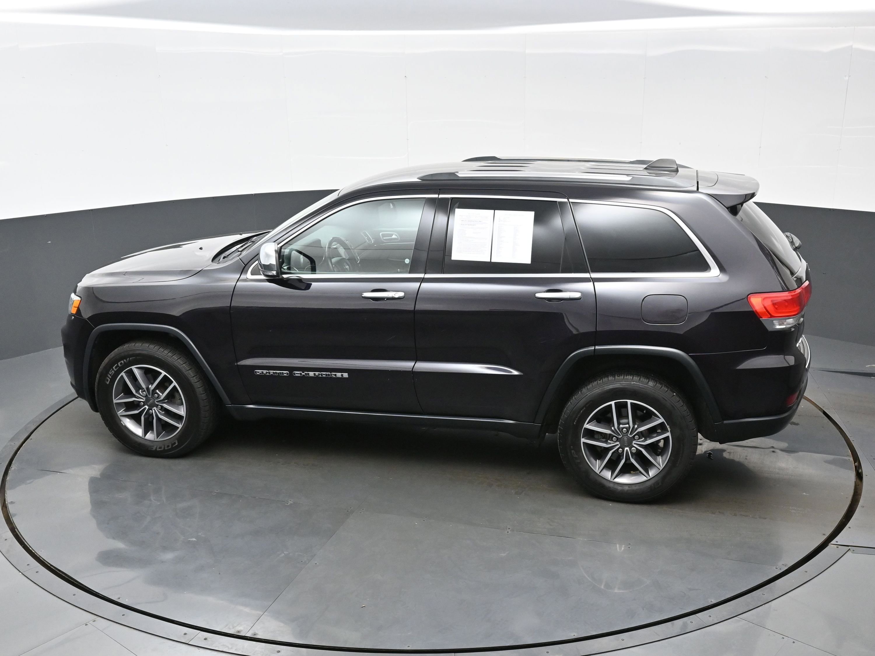 Used 2019 Jeep Grand Cherokee Limited AWD/4WD image 34