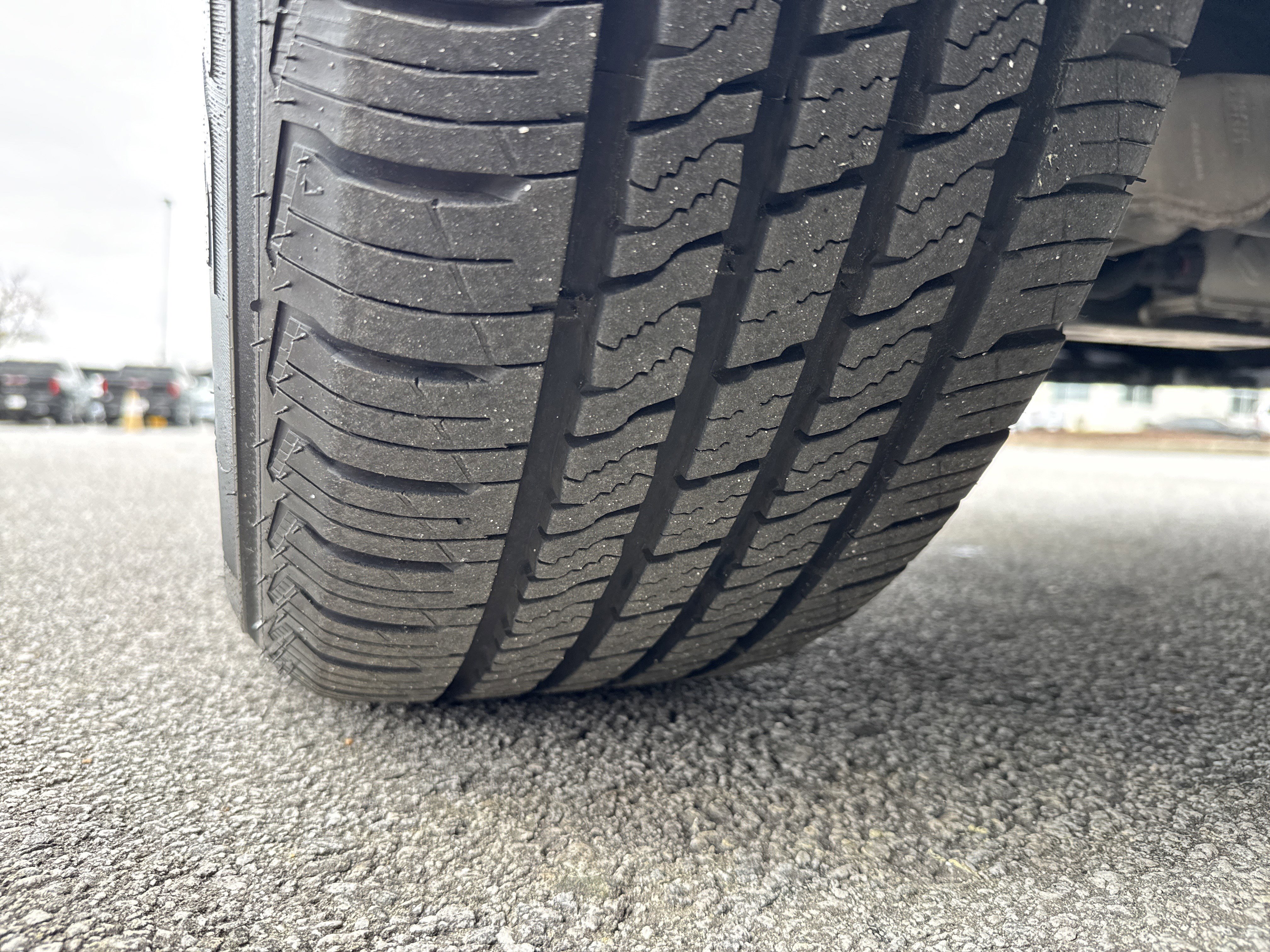 Used 2015 RAM 1500 Laramie w/ Convenience Group image 12