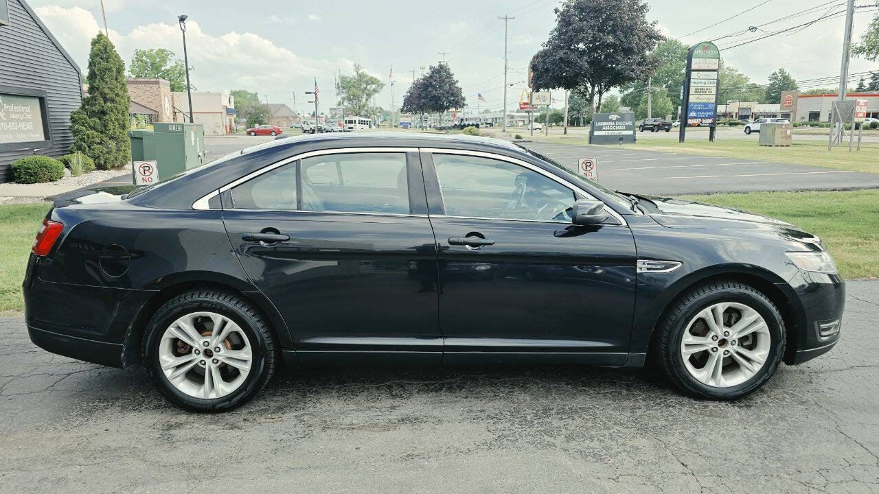 Used 2019 Ford Taurus SEL AWD/4WD image 7